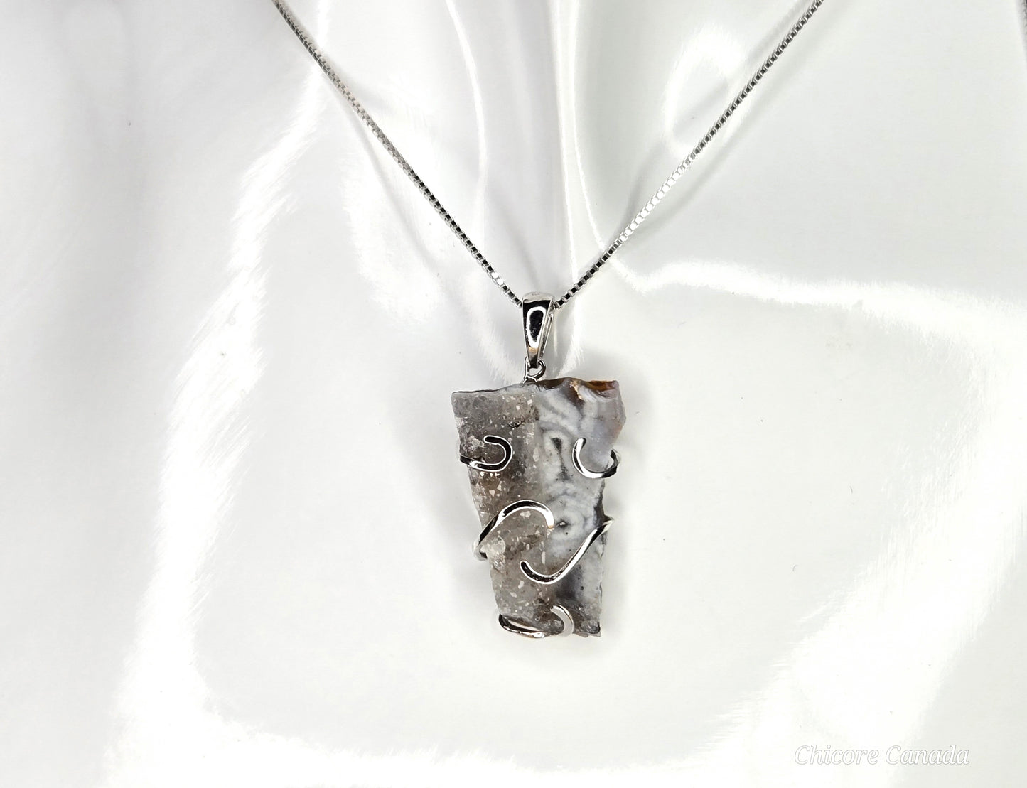 Sparkling Agate Geode Pendant & 925 Sterling Silver Adjustable Necklace