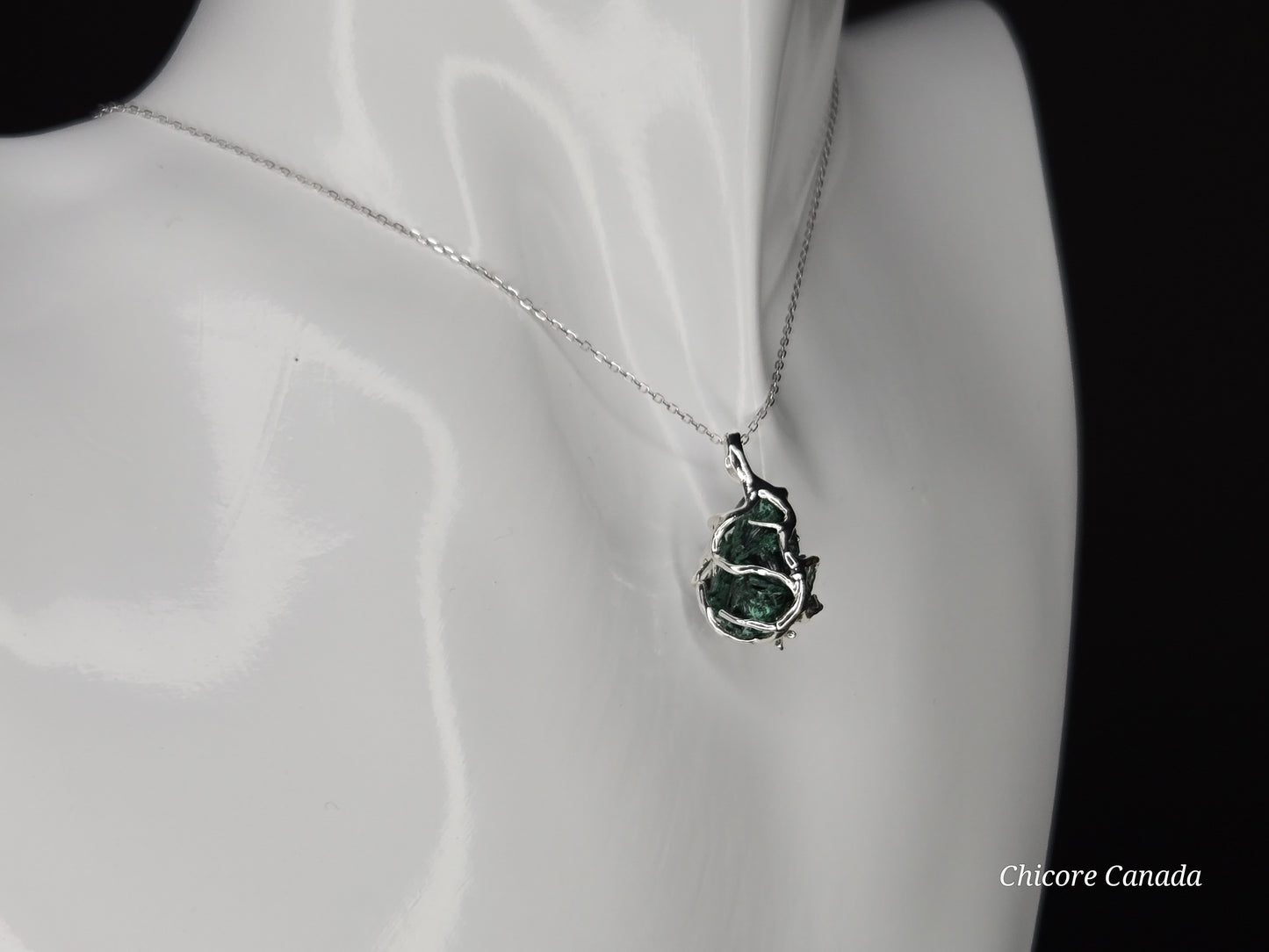 Forest Muse – Handmade Malachite Necklace with Sterling Silver Elegance