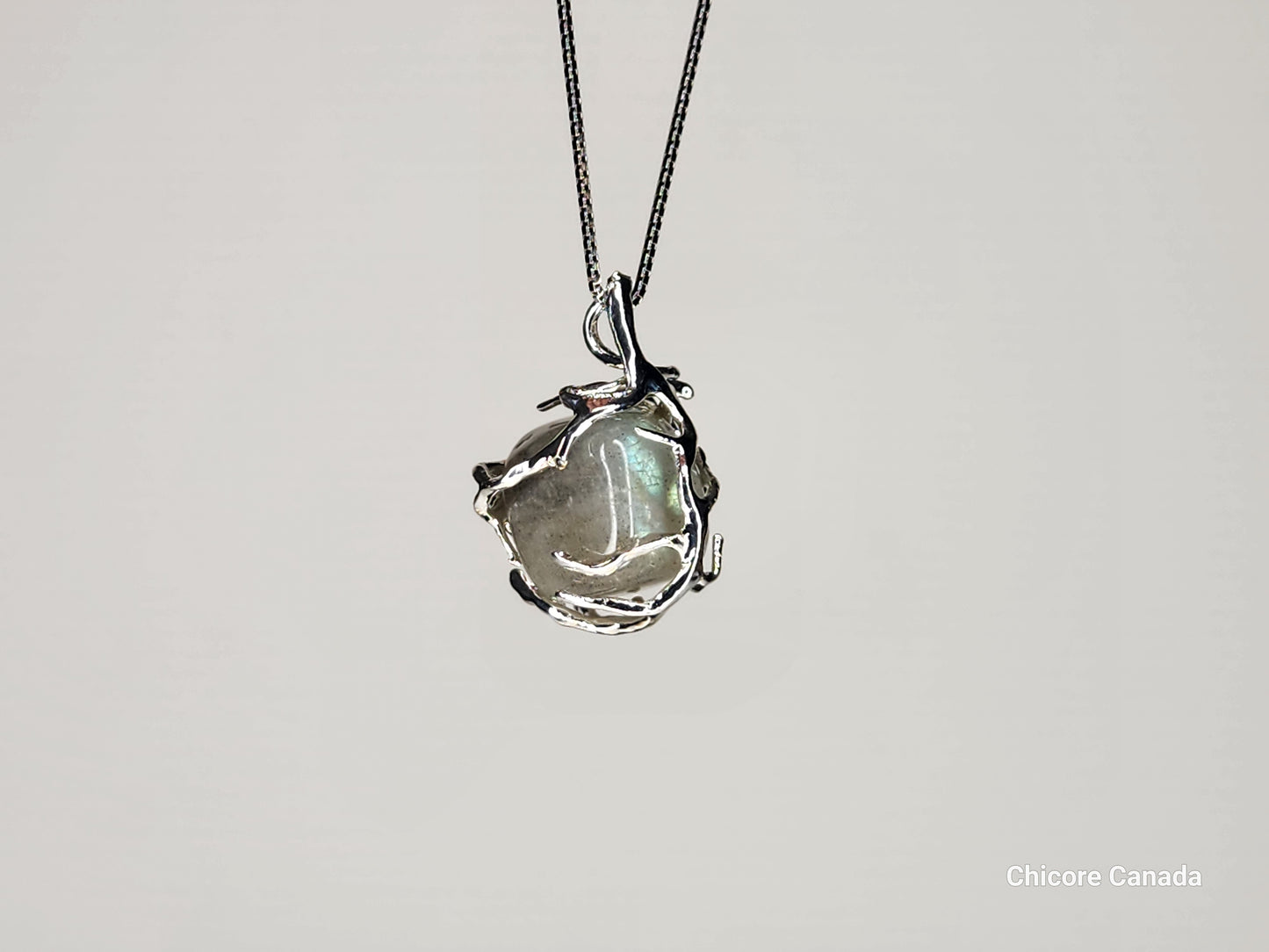 Pendentif en pierre de lune naturelle fait à la main avec collier réglable – Design élégant et intemporel