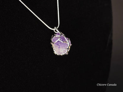 Magnifique collier avec pendentif en pierre naturelle d'améthyste
