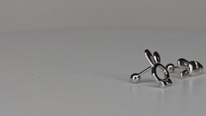 Boucles d'oreilles à tige délicates uniques en argent sterling 925 en forme de lapin et de carotte