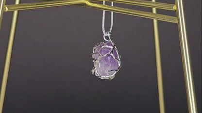 Magnifique collier avec pendentif en pierre naturelle d'améthyste