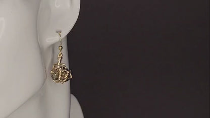 Boucles d'oreilles en pyrite naturelle faites à la main dans un ton élégant et sophistiqué