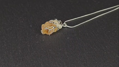 Grâce lumineuse : collier artisanal en citrine naturelle du Brésil