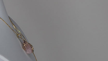 Collier délicat avec pendentif en quartz rose fait à la main et chaîne réglable