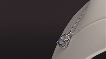 Magnifique collier avec pendentif en lapis-lazuli : un ajout unique à votre collection de bijoux