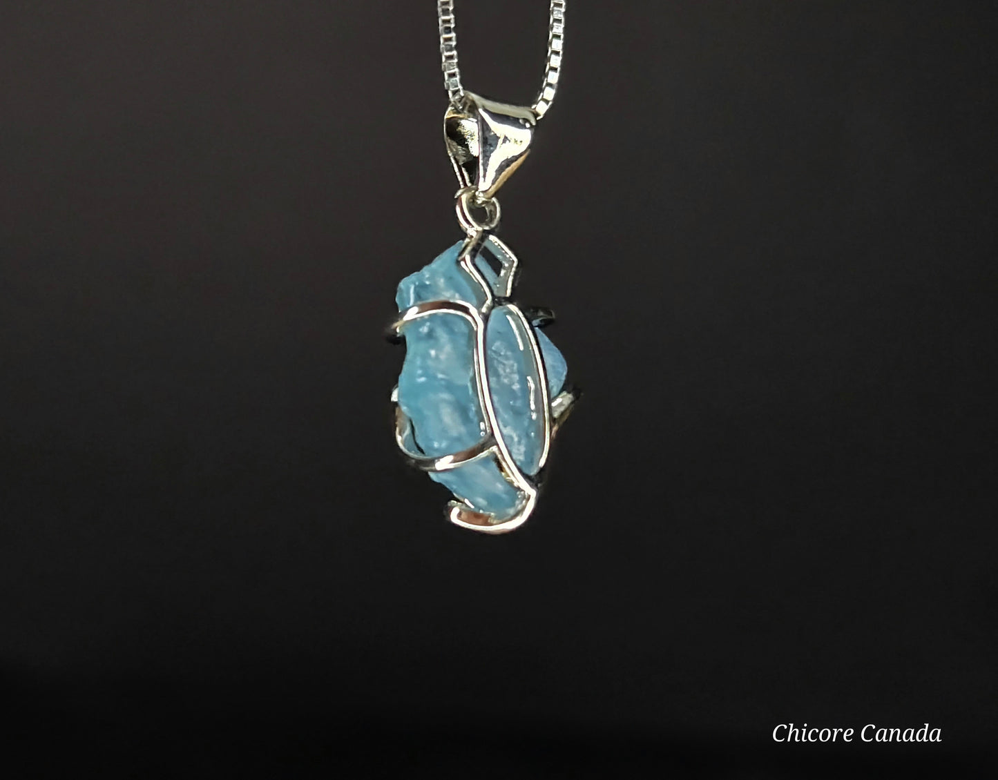 Sophisticated Handmade Aquamarine Pendant Necklace in 925 Sterling Silver with Adjustable Chain