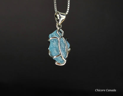 Sophisticated Handmade Aquamarine Pendant Necklace in 925 Sterling Silver with Adjustable Chain