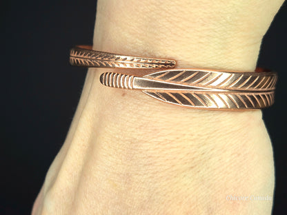 Copper Feather-Inspired Adjustable Bracelet – Unisex Design