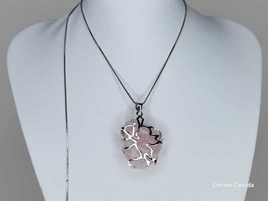 Collier pendentif en argent sterling 925 fait à la main mettant en vedette Cupidon sur une pierre d'améthyste brute avec collier réglable