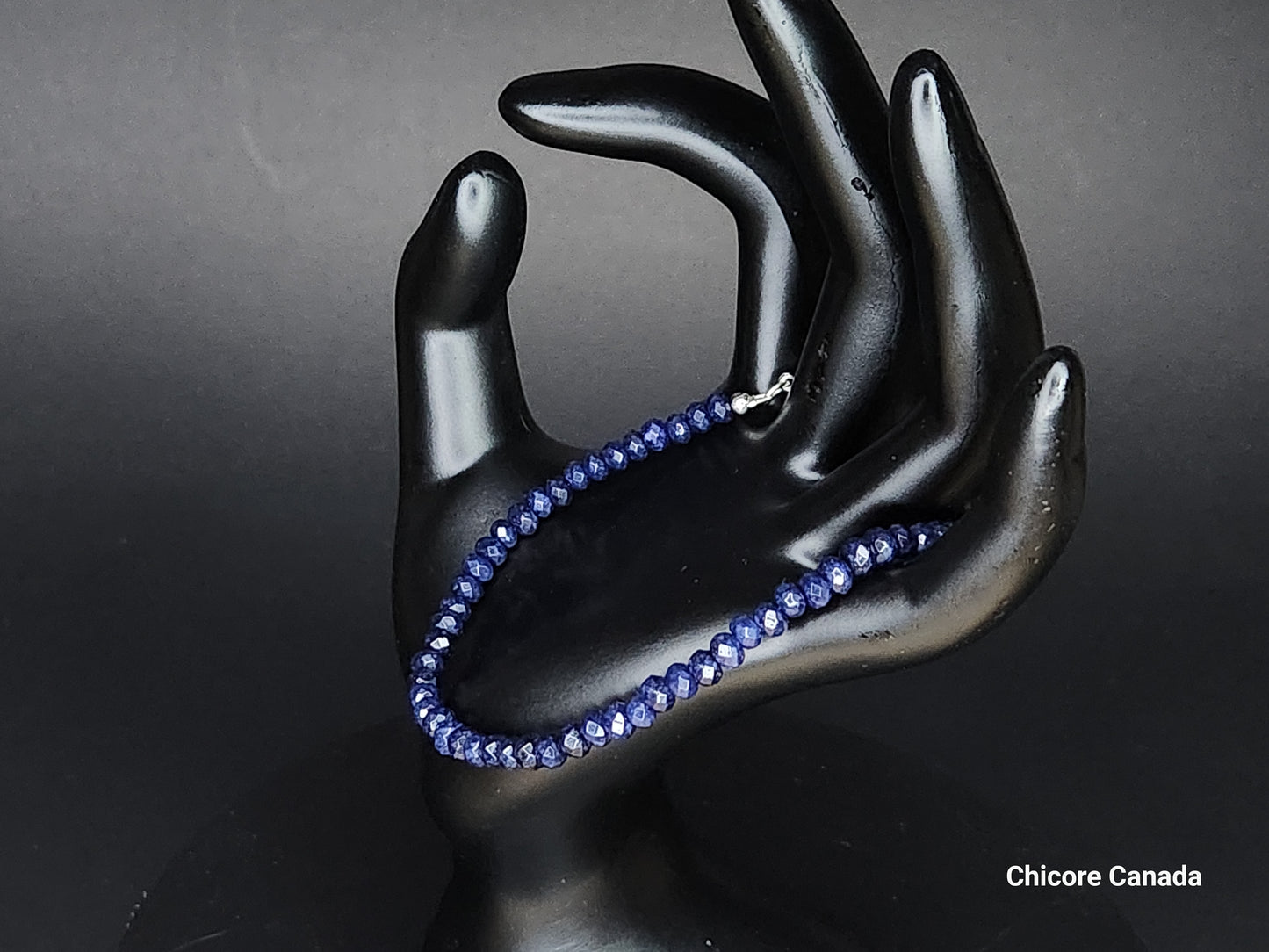 Magnifique bracelet délicat en saphir bleu fait main - Design élégant et intemporel