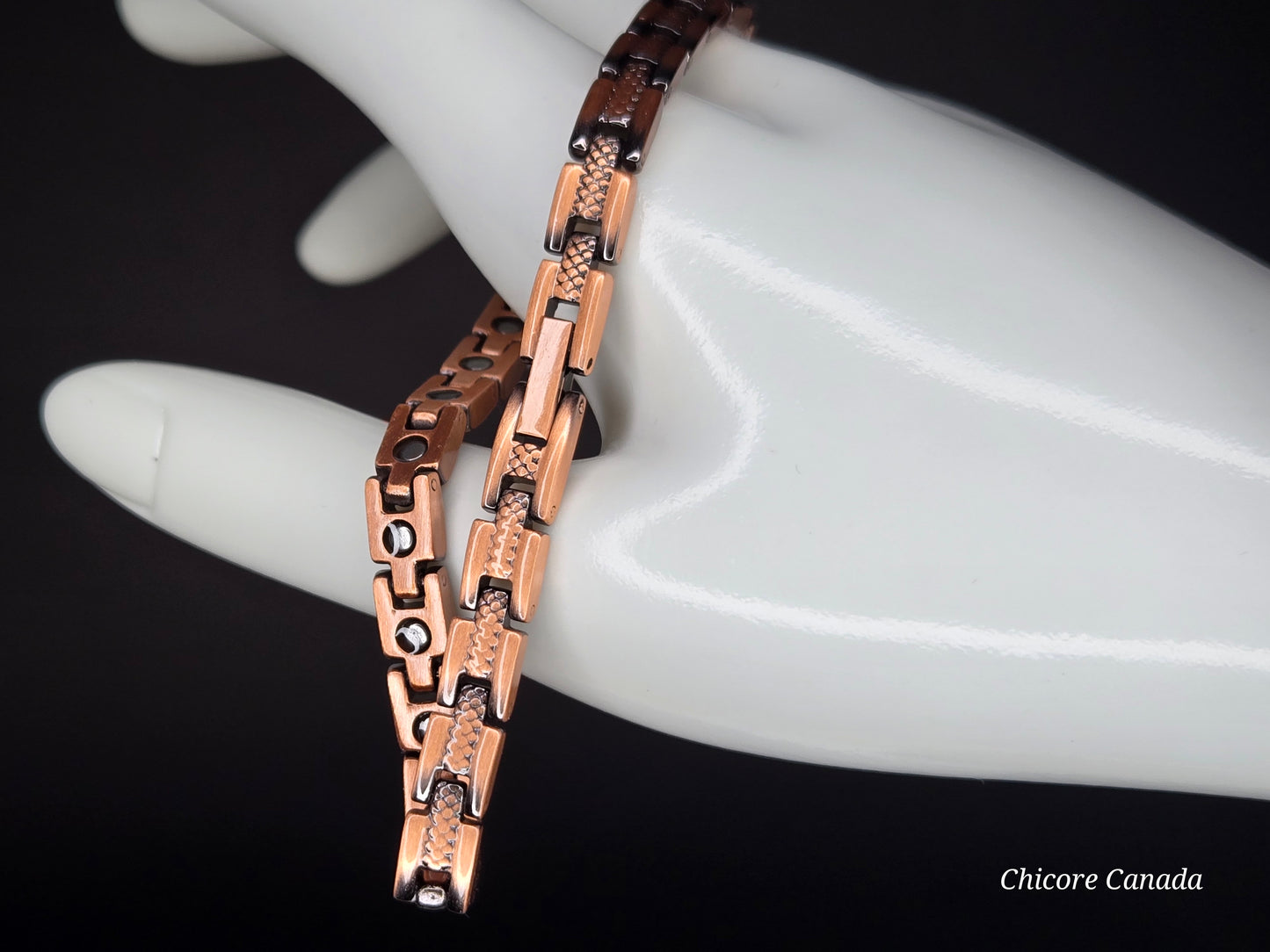 Adjustable Magnetic Copper Bracelet with 24 Magnets - Sleek Unisex Design
