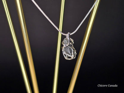 Handmade Delicate Labradorite Natural Stone Pendant Necklace