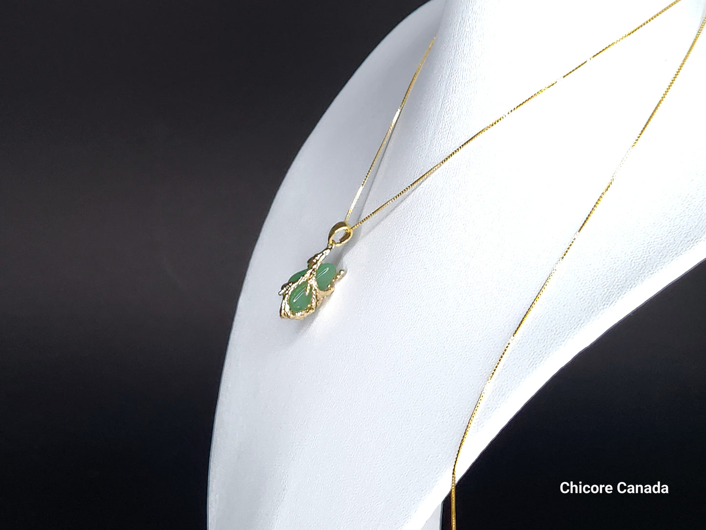 Collier pendentif en jade naturel exquis fait à la main avec longueur réglable
