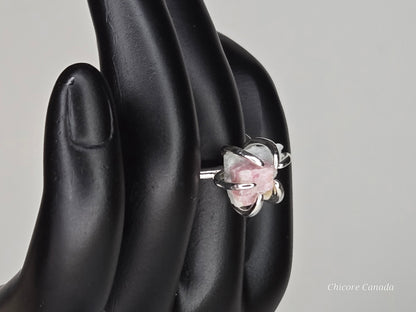 Bague ajustable exquise faite à la main avec tourmaline rose brute