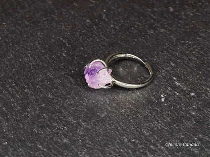 Beauté artisanale en améthyste : bague artisanale élégante et ajustable