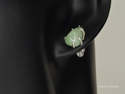 Boucles d'oreilles à tige en argent fabriquées à la main avec du jade véritable