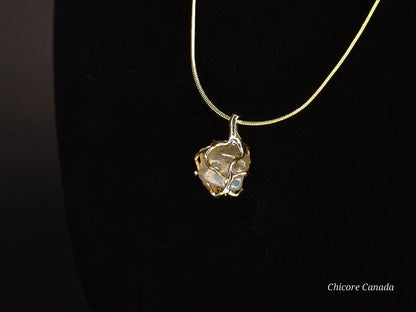 Collier élégant avec pendentif en pierre de lune naturelle fait à la main - Design sophistiqué