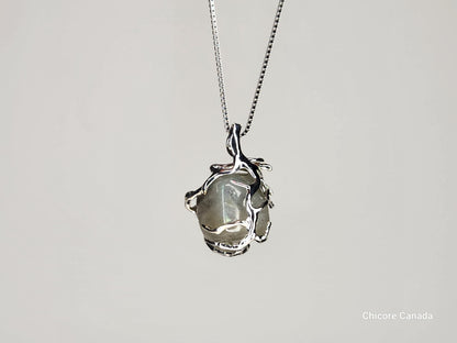 Pendentif en pierre de lune naturelle fait à la main avec collier réglable – Design élégant et intemporel