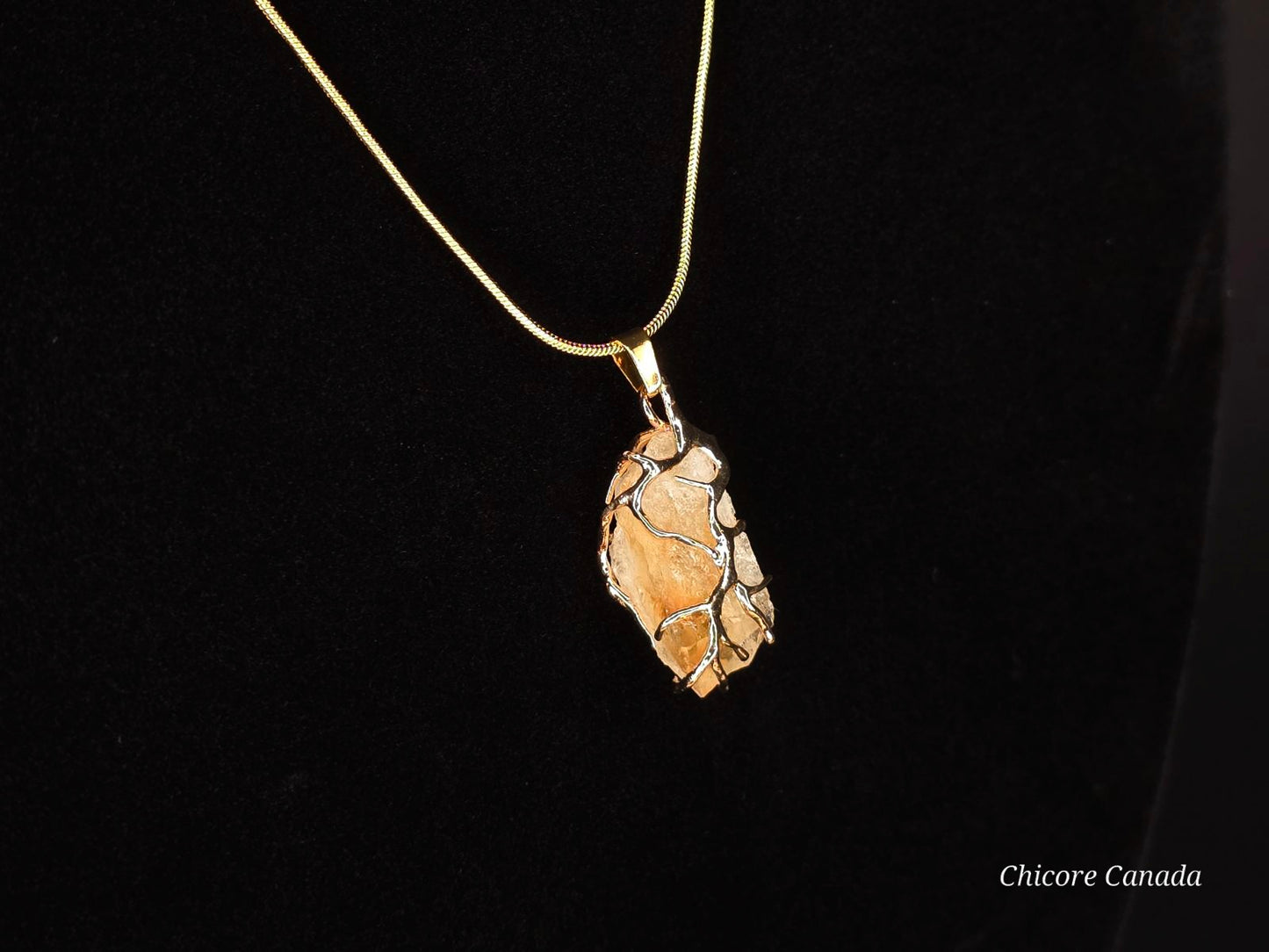 Collier pendentif en citrine brésilienne : beauté naturelle