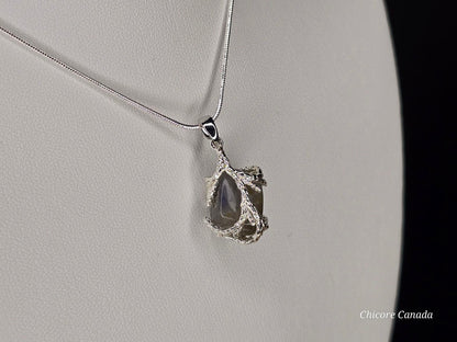 Collier pendentif en pierre de lune naturelle fait main exquis – une touche d’élégance intemporelle
