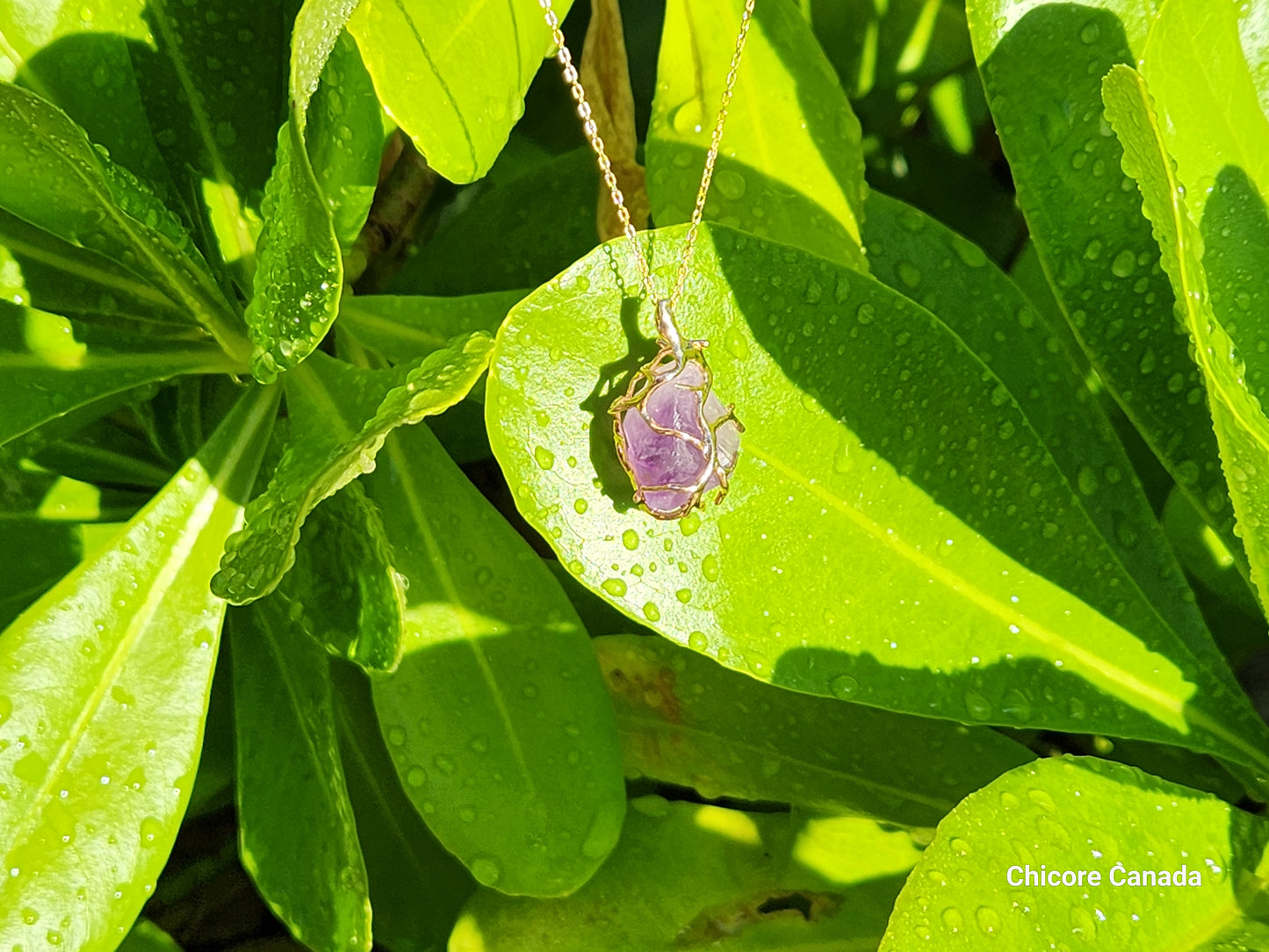 Collier avec pendentif en améthyste : beauté naturelle