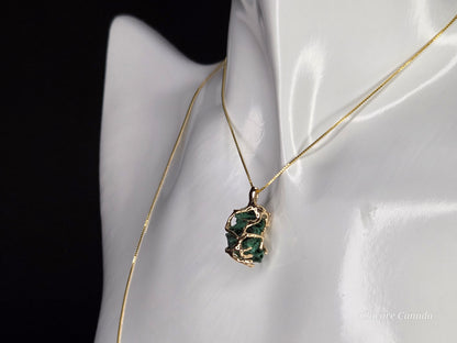 Elegant Raw Malachite Pendant – Handmade Natural Stone Set on 925 Sterling Silver Adjustable Necklace