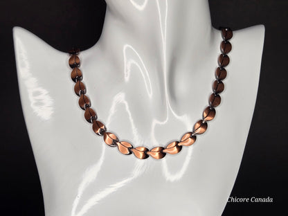 Adjustable Magnetic Necklace with 41 Magnets - Sleek Unisex Design