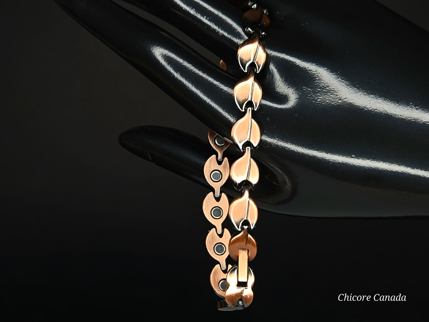 Adjustable Magnetic Copper Bracelet with 16 Magnets - Sleek Unisex Design