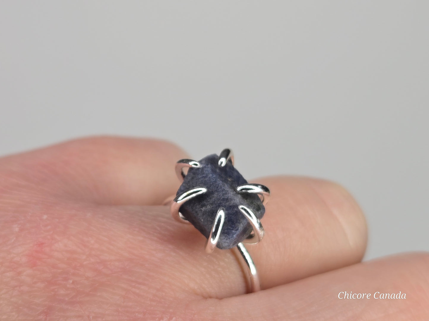 Eternal Elegance: Exquisite Handmade Natural Sapphire Ring