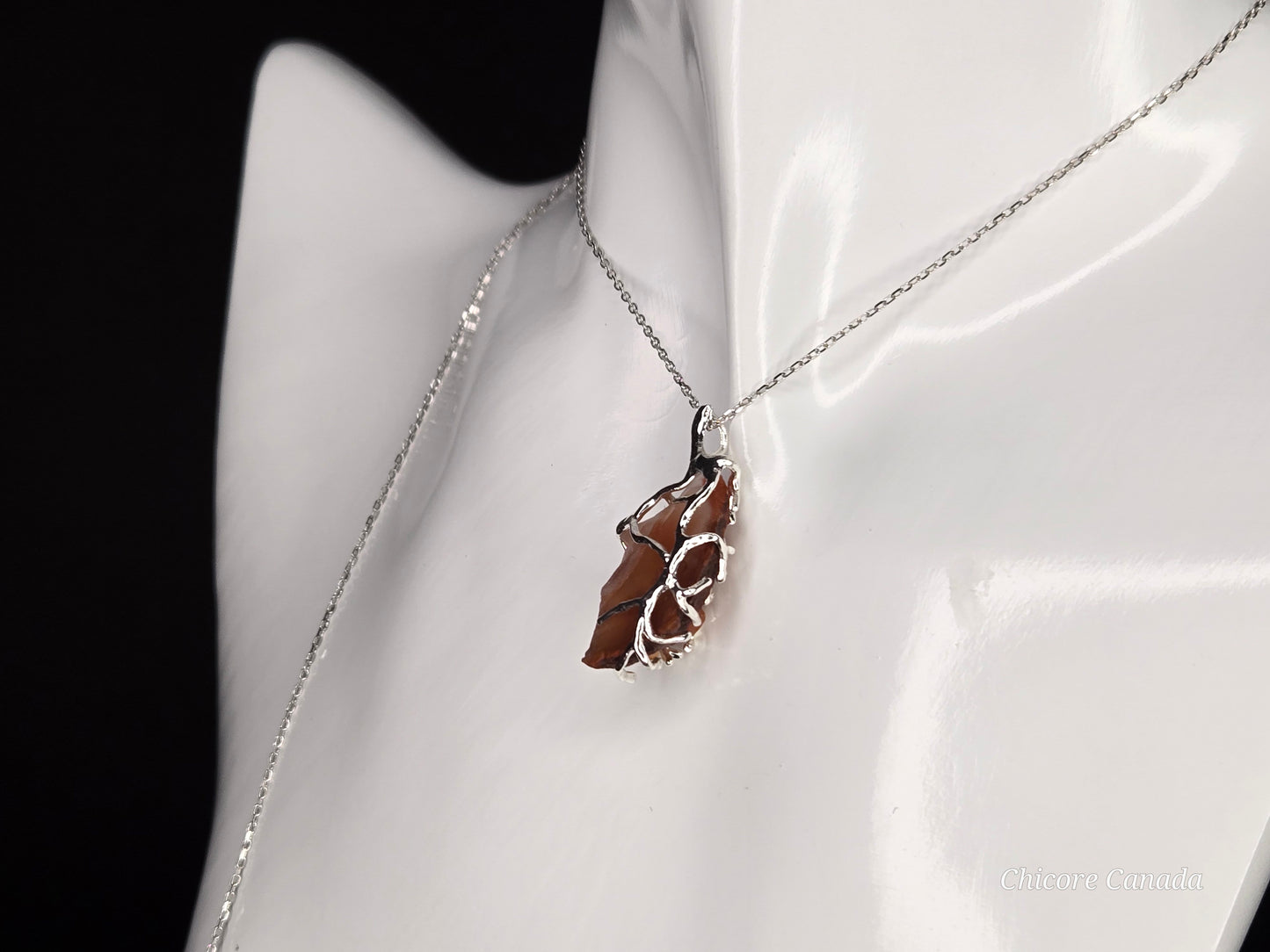 Carnelian Pendant – Symbol of Passion & Positivity