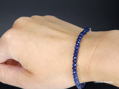 Magnifique bracelet délicat en saphir bleu fait main - Design élégant et intemporel