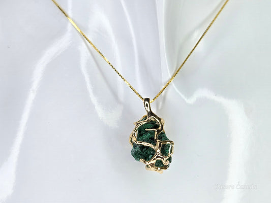 Elegant Raw Malachite Pendant – Handmade Natural Stone Set on 925 Sterling Silver Adjustable Necklace