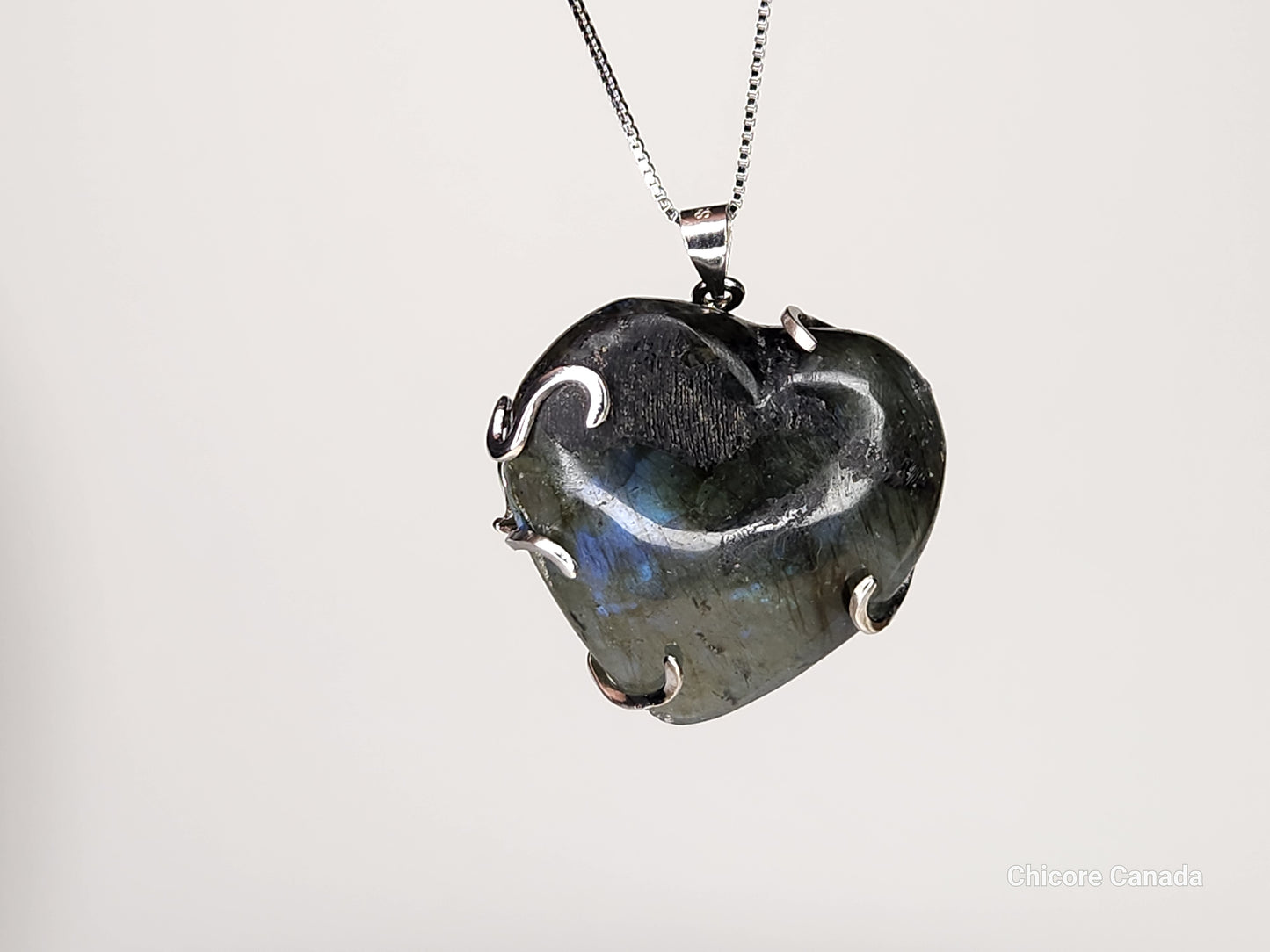 Pendentif élégant en labradorite en forme de cœur en argent sterling 925 avec collier réglable – Fabriqué à la main et naturellement rayonnant