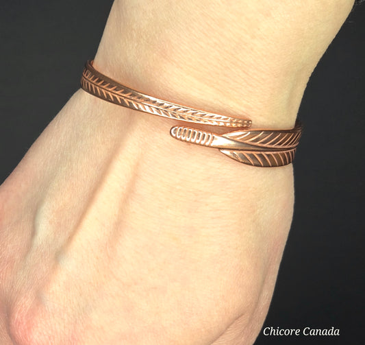 Copper Feather-Inspired Adjustable Bracelet – Unisex Design