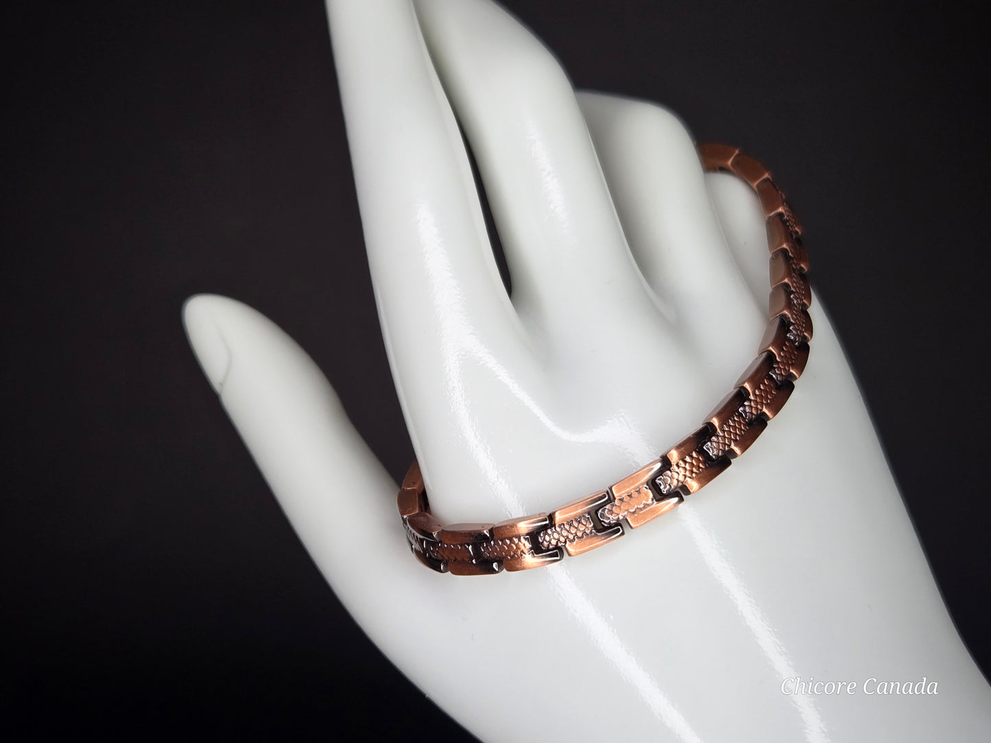 Adjustable Magnetic Copper Bracelet with 24 Magnets - Sleek Unisex Design
