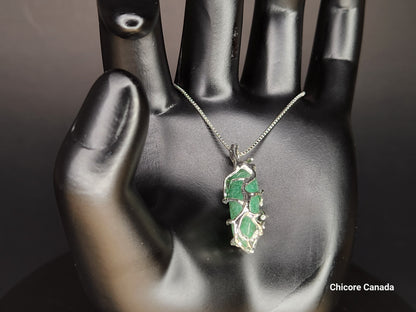 Pendentif en jade naturel fait main chic avec collier à longueur réglable