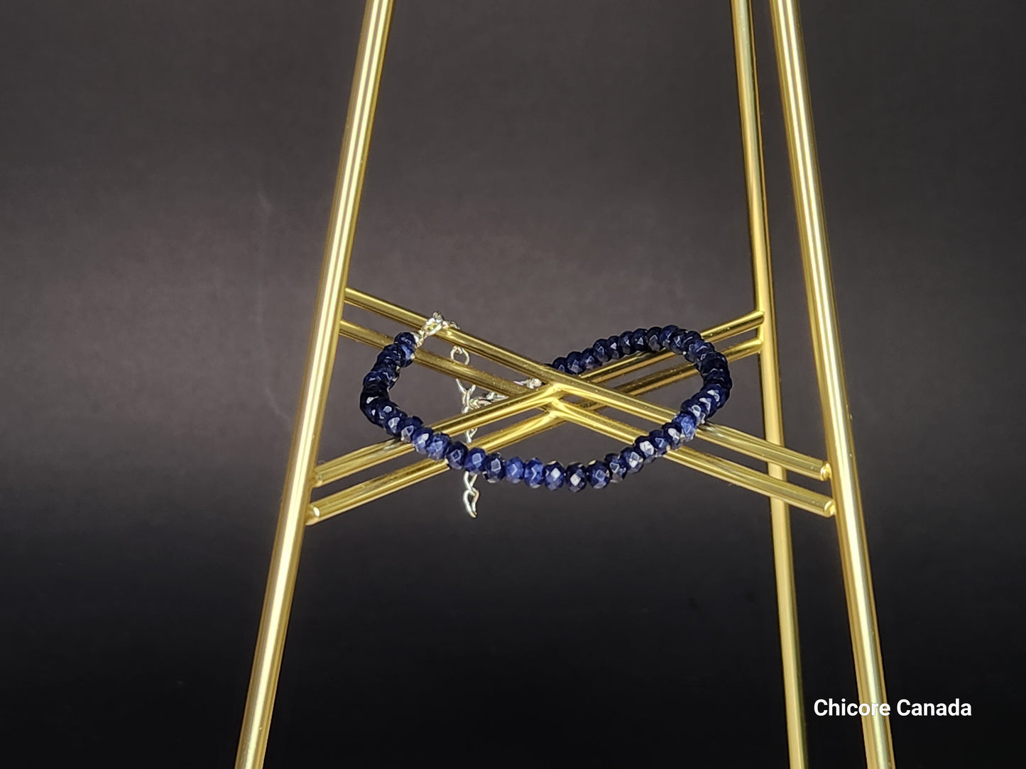 Magnifique bracelet délicat en saphir bleu fait main - Design élégant et intemporel