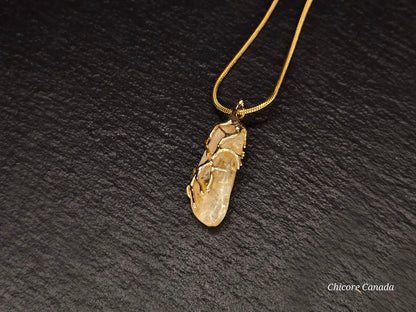 Collier pendentif en citrine brésilienne : le joyau doré du luxe et de la prospérité