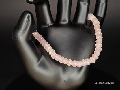 Sérénité radieuse : Bracelet en quartz rose naturel