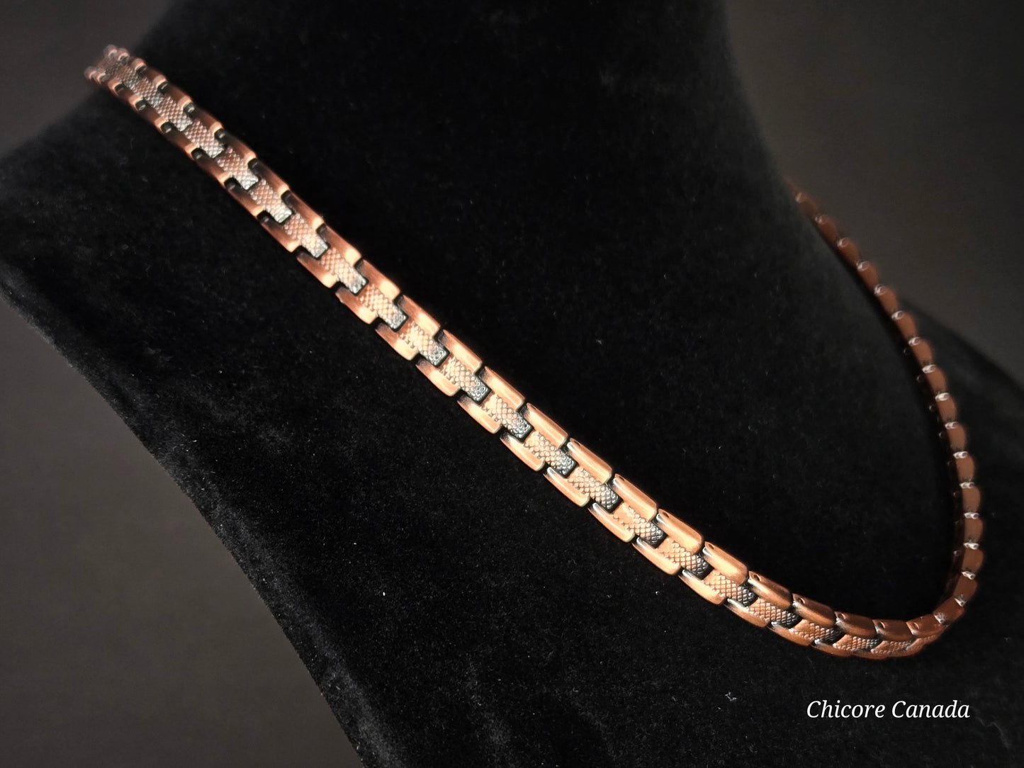 Adjustable Magnetic Necklace with 62 Magnets - Sleek Unisex Design