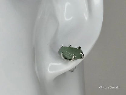 Boucles d'oreilles à tige en argent fabriquées à la main avec du jade véritable