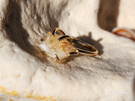 Elegant Handmade Adjustable Ring Featuring a Raw Citrine Stone