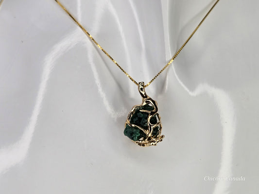 Artisan-Crafted Raw Malachite Pendant | 925 Sterling Silver Adjustable Necklace – A Symbol of Transformation & Elegance