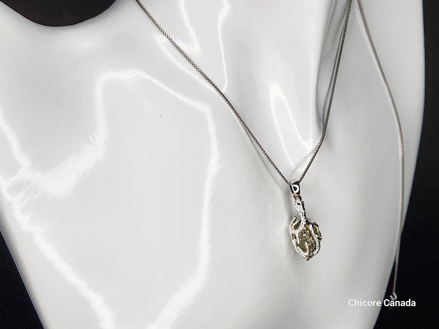 Collier pendentif en pyrite brute fait main avec chaîne réglable