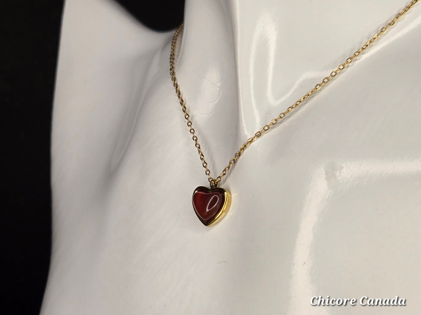 Delicate Heart-Shaped Carnelian Pendant – Symbol of Passion & Positivity