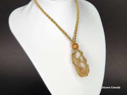 Collier Boho en citrine brésilienne brute fait main dans une élégante cage en corde à longueur réglable