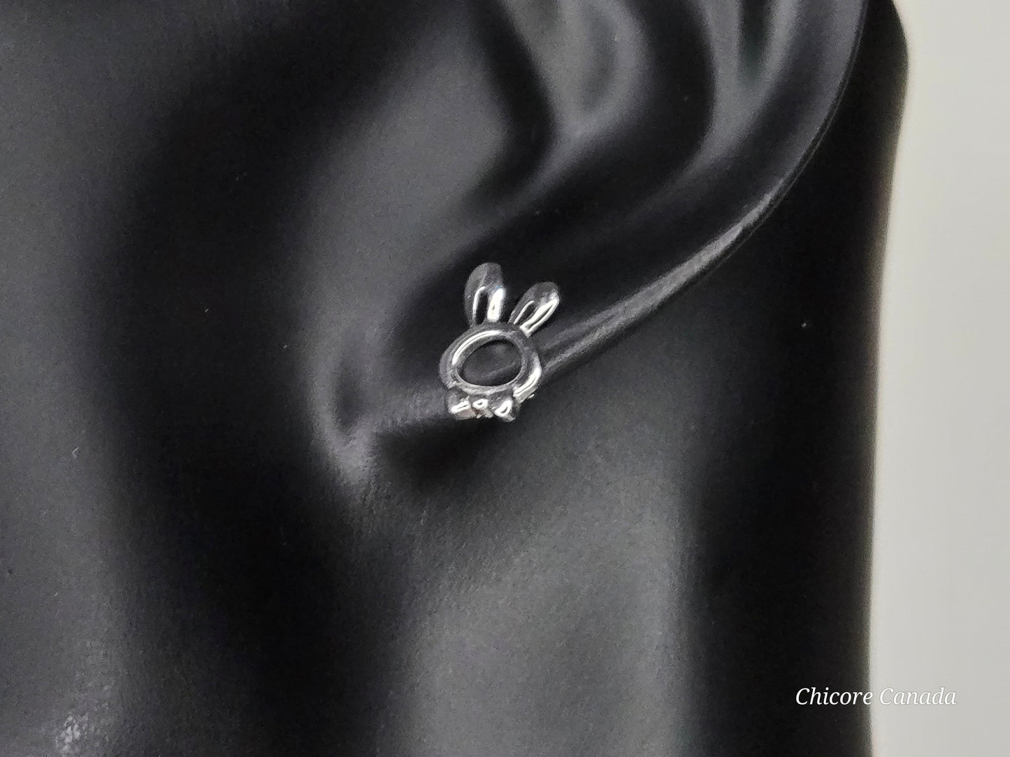 Boucles d'oreilles à tige délicates uniques en argent sterling 925 en forme de lapin et de carotte