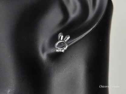 Boucles d'oreilles à tige délicates uniques en argent sterling 925 en forme de lapin et de carotte