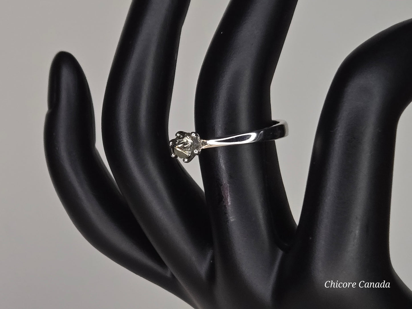Bague raffinée en argent sterling 925 avec une délicate pierre précieuse en pyrite brute – Design élégamment réglable